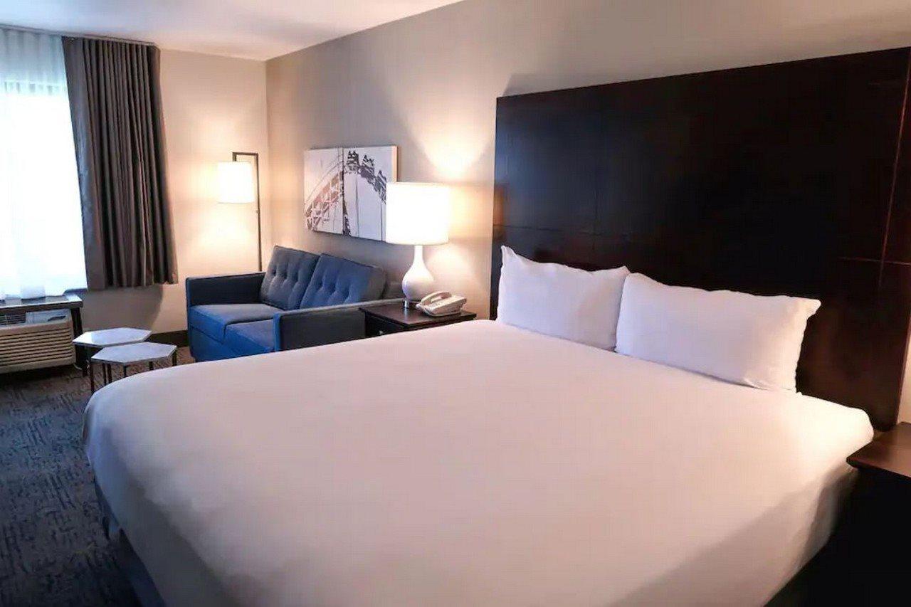 Oxford Suites Portland - Jantzen Beach Eksteriør billede