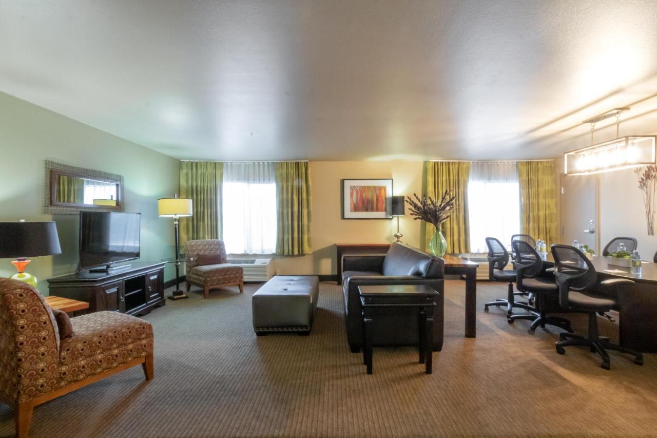 Oxford Suites Portland - Jantzen Beach Eksteriør billede