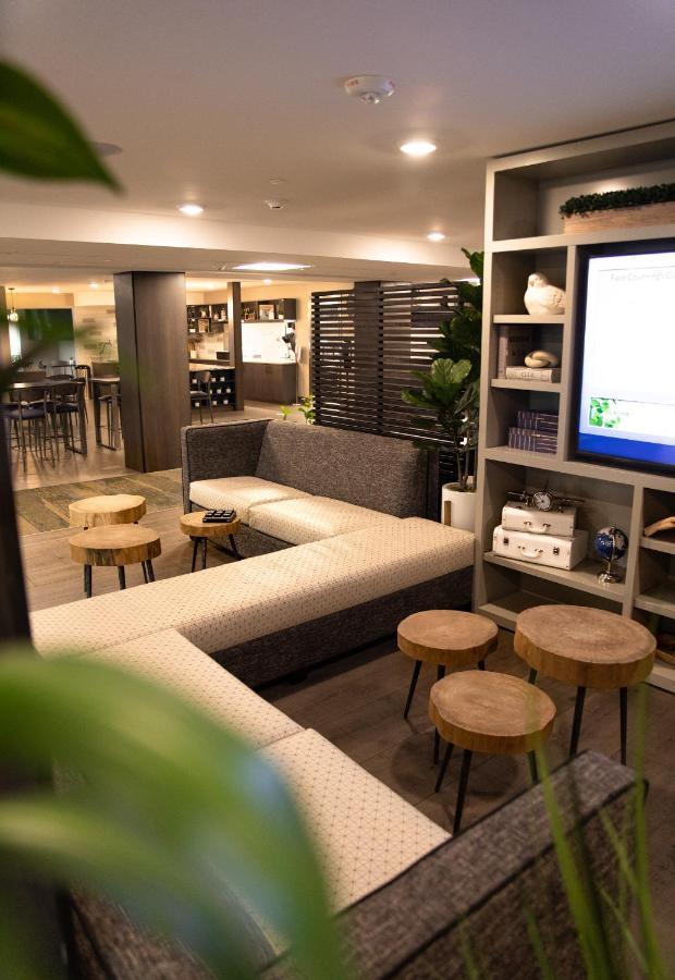 Oxford Suites Portland - Jantzen Beach Eksteriør billede