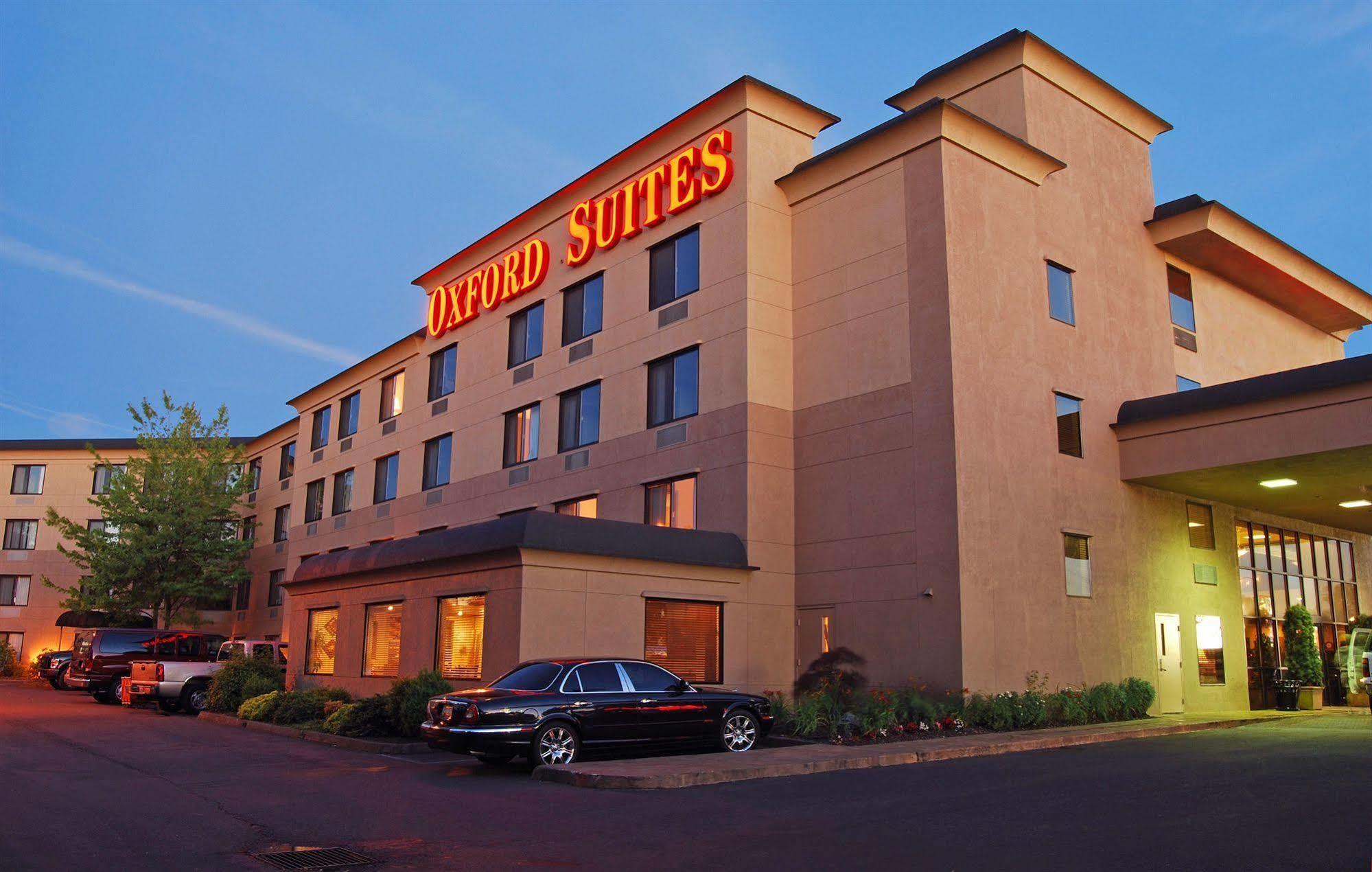 Oxford Suites Portland - Jantzen Beach Eksteriør billede
